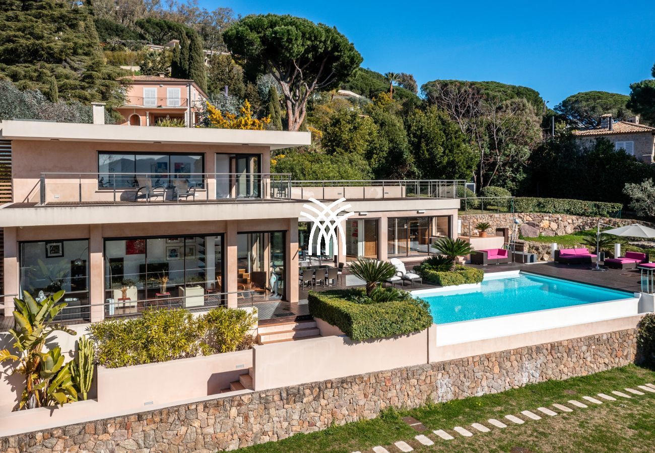 Villa à Cannes - 5 Seasons ****
