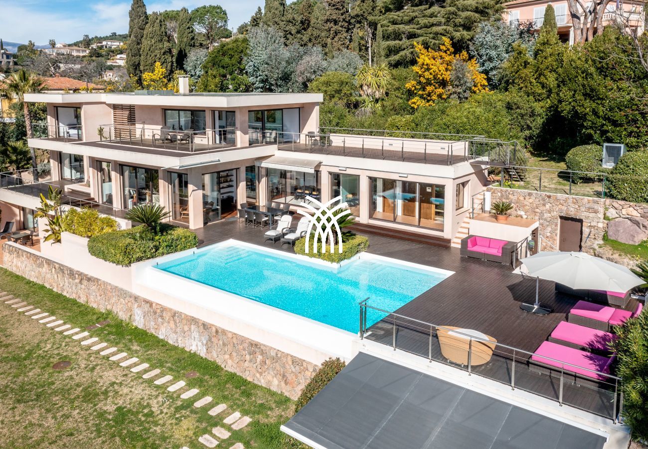 Villa à Cannes - 5 Seasons ****