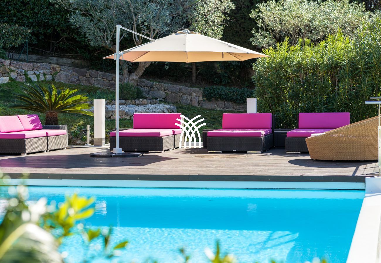 Villa à Cannes - 5 Seasons ****