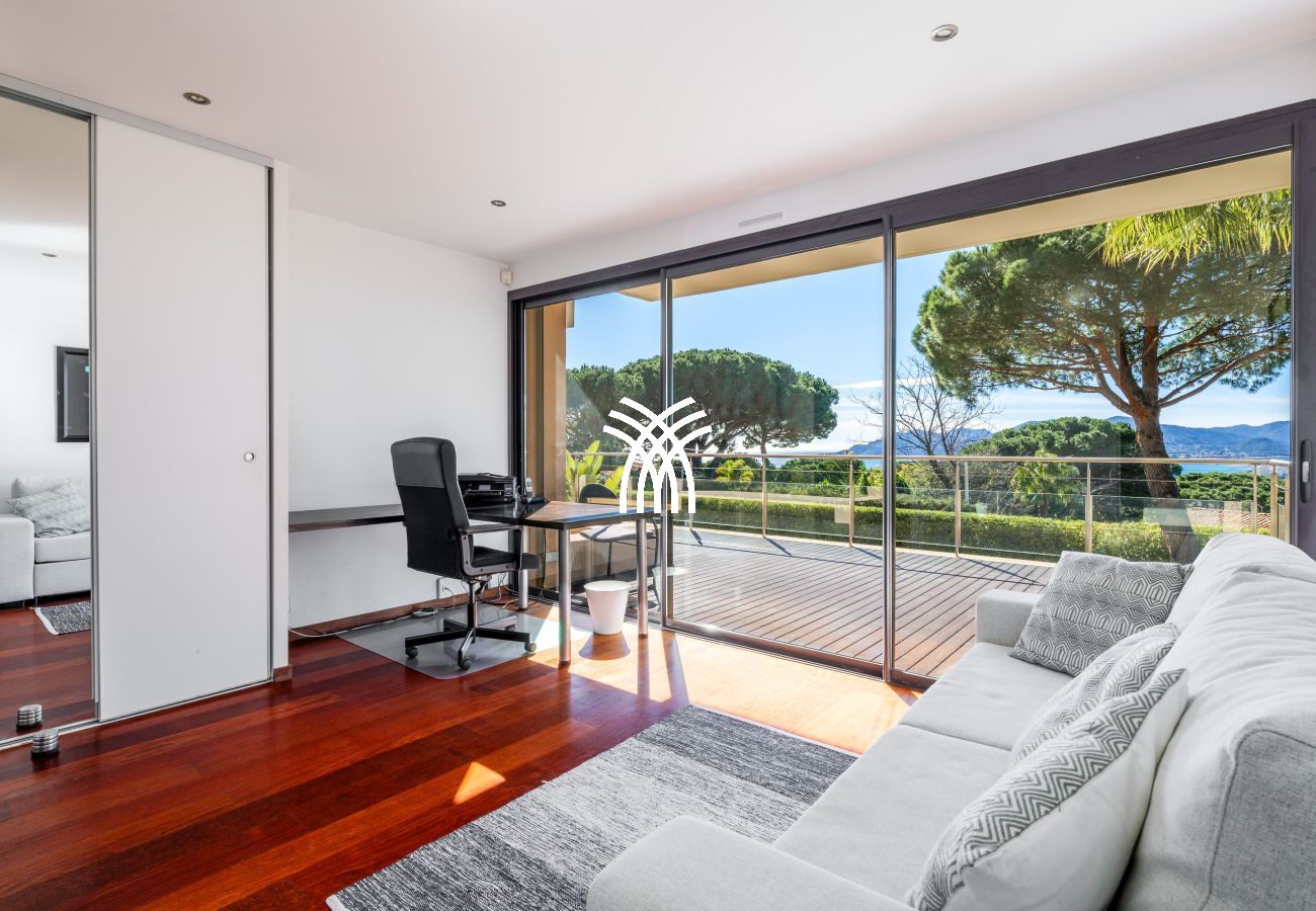 Villa à Cannes - 5 Seasons ****