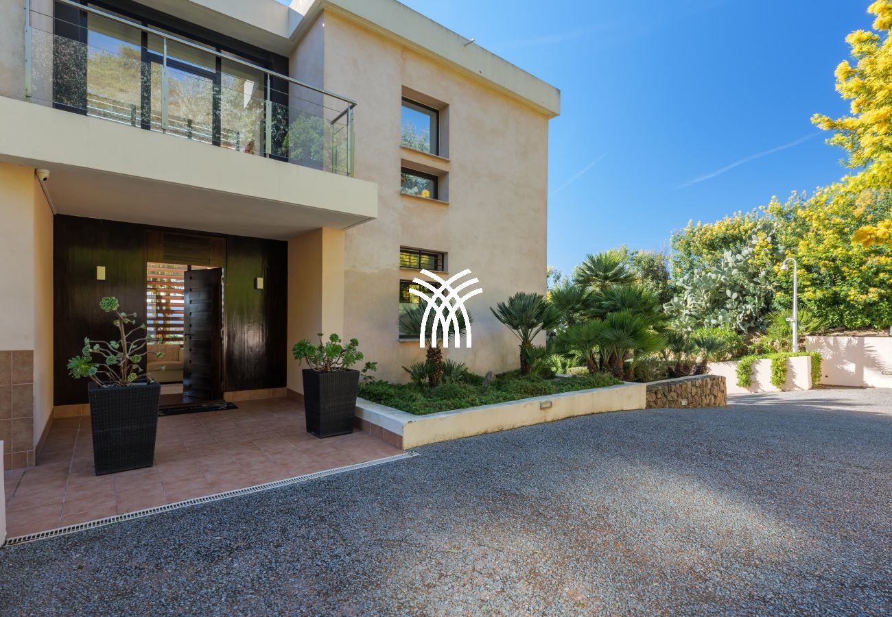 Villa à Cannes - 5 Seasons ****