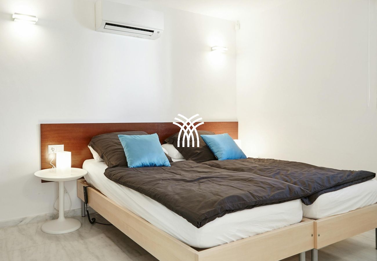 Villa à Ibiza - Andrey