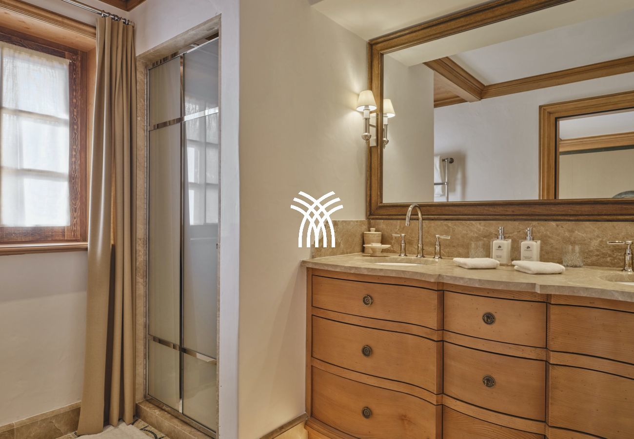 Chalet à Val-d´Isère - Alpine Haven