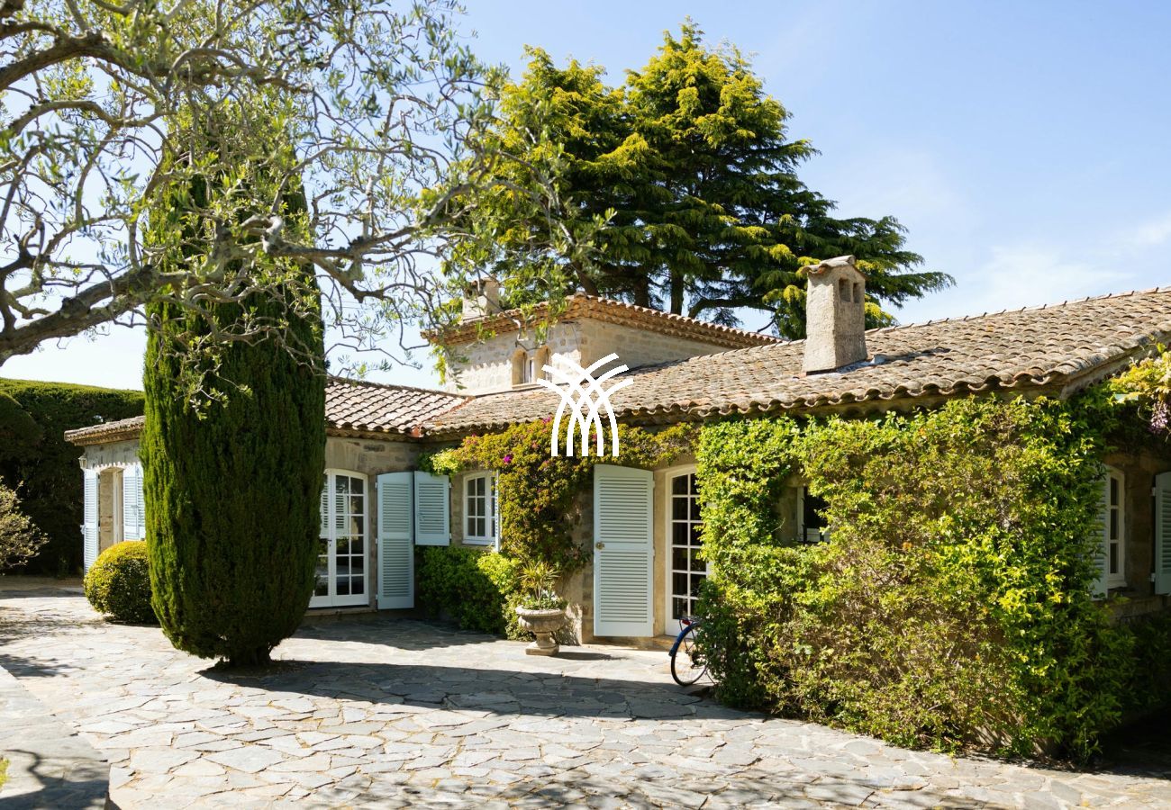 Villa à Saint-Tropez - Hirondelles