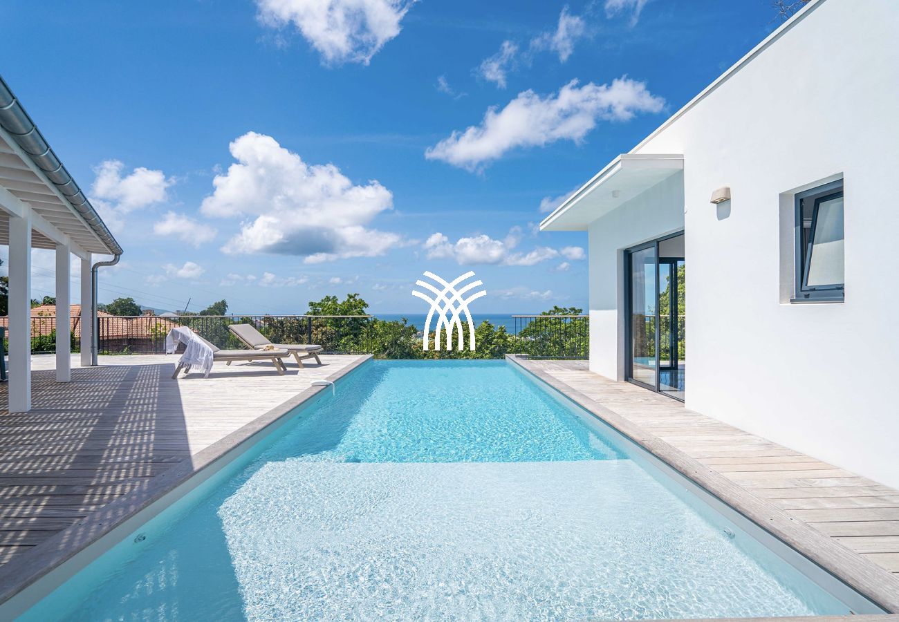 Villa à Schoelcher - Luzea *****