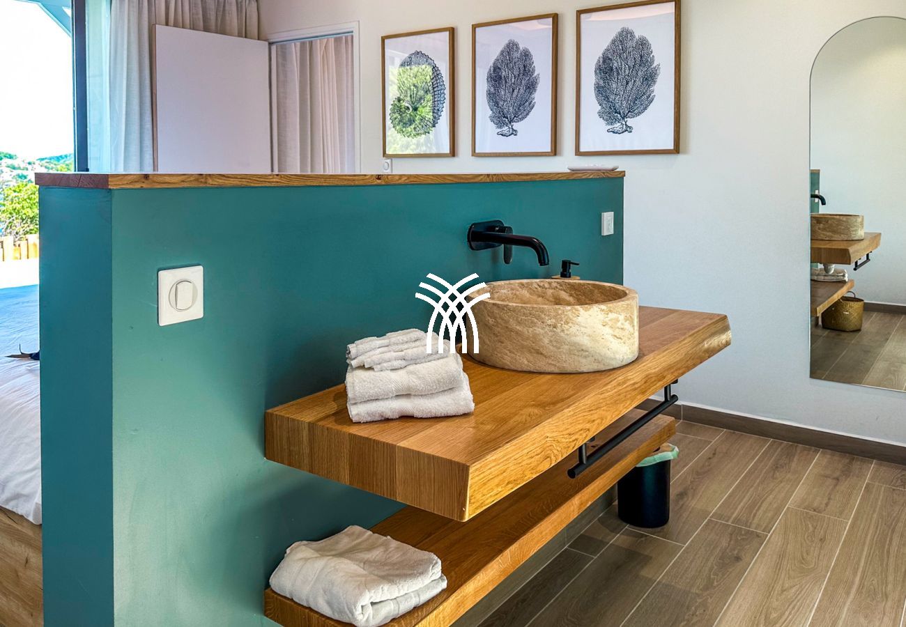 Villa à Les Saintes - Baya ****