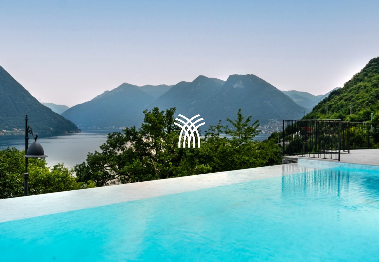 Villa à Sala Comacina - Gabi