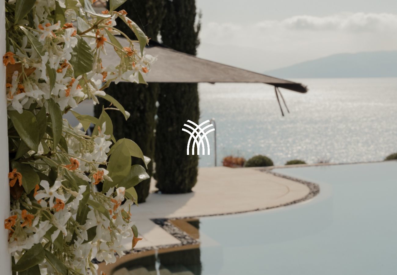 Villa à Nissaki - The Edge