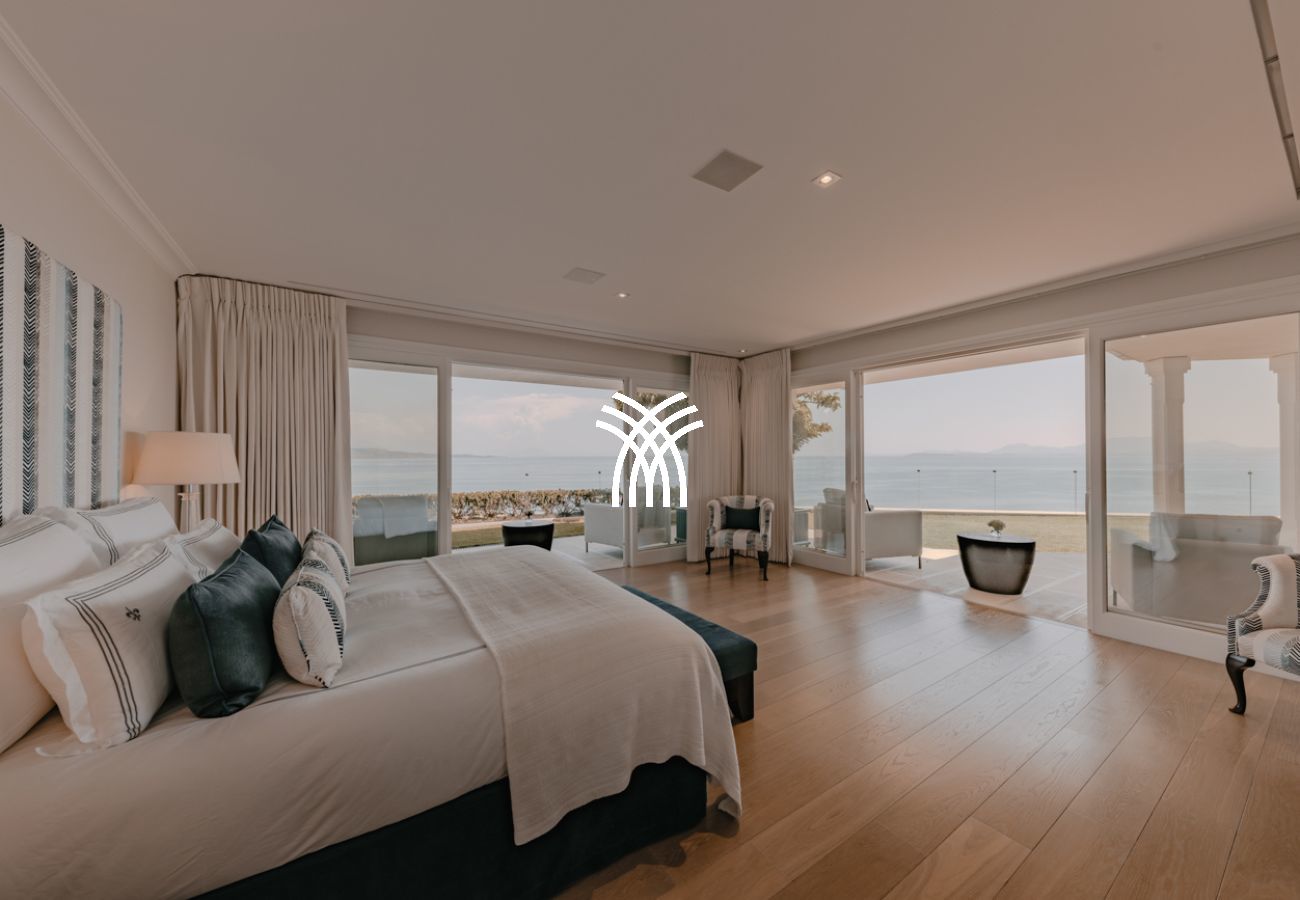 Villa à Nissaki - The Edge