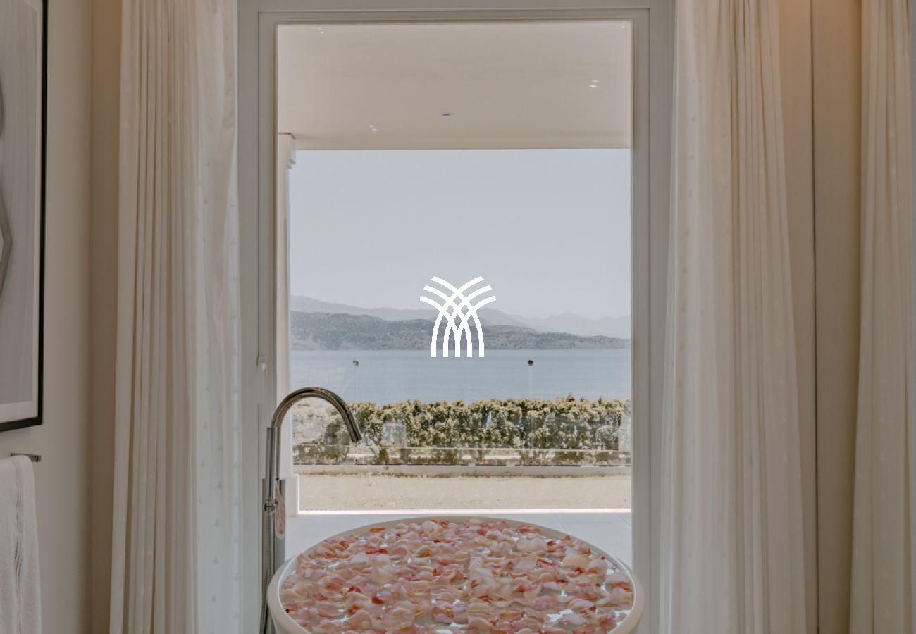 Villa à Nissaki - The Edge