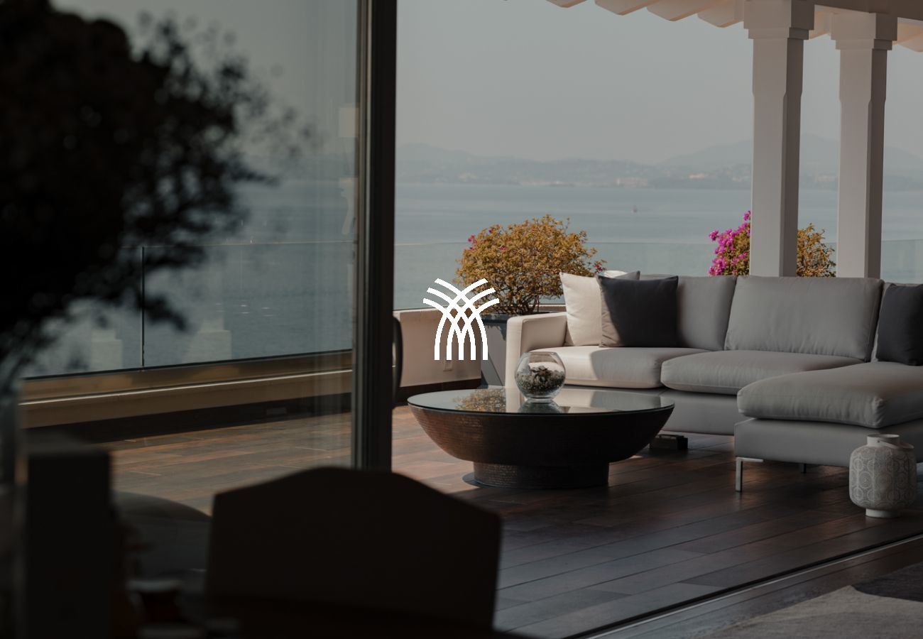 Villa à Nissaki - The Edge