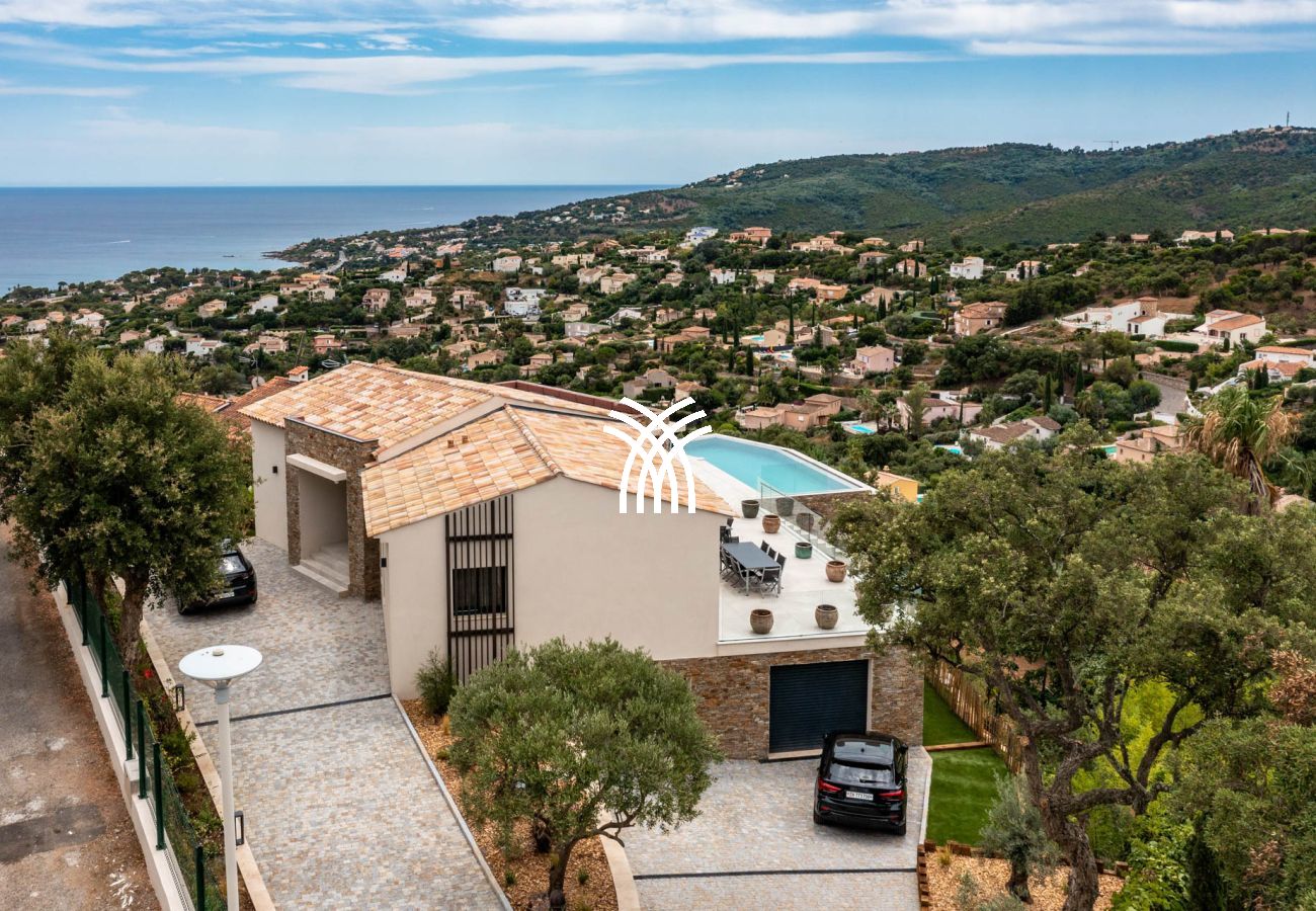 Villa à Roquebrune-sur-Argens - Miramaris *****