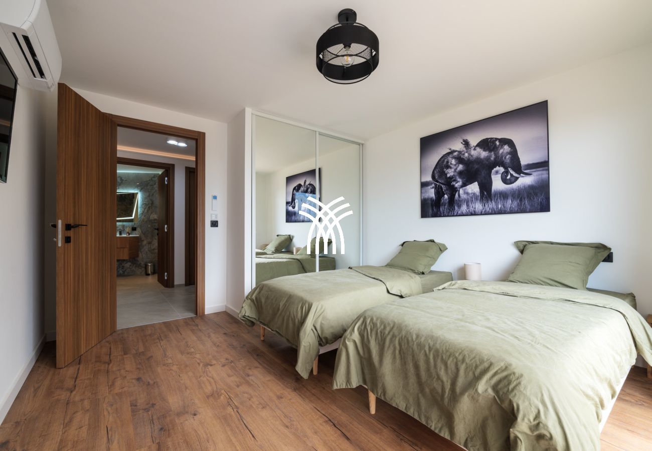 Villa à Roquebrune-sur-Argens - Miramaris *****