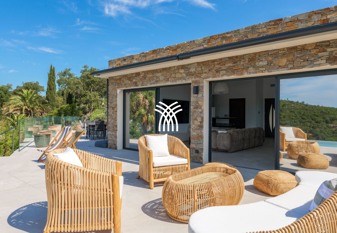 Villa à Roquebrune-sur-Argens - Miramaris *****