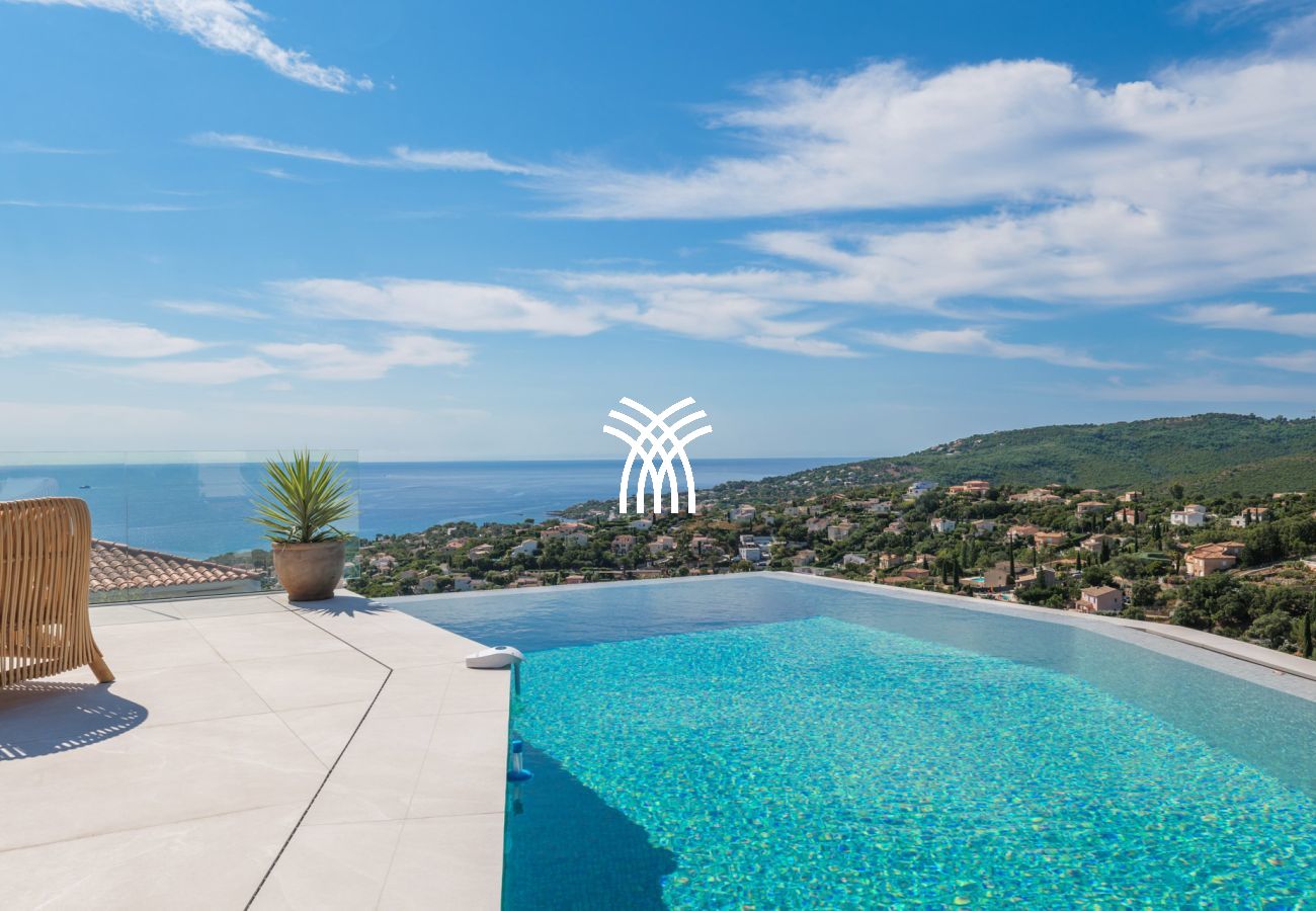 Villa à Roquebrune-sur-Argens - Miramaris *****