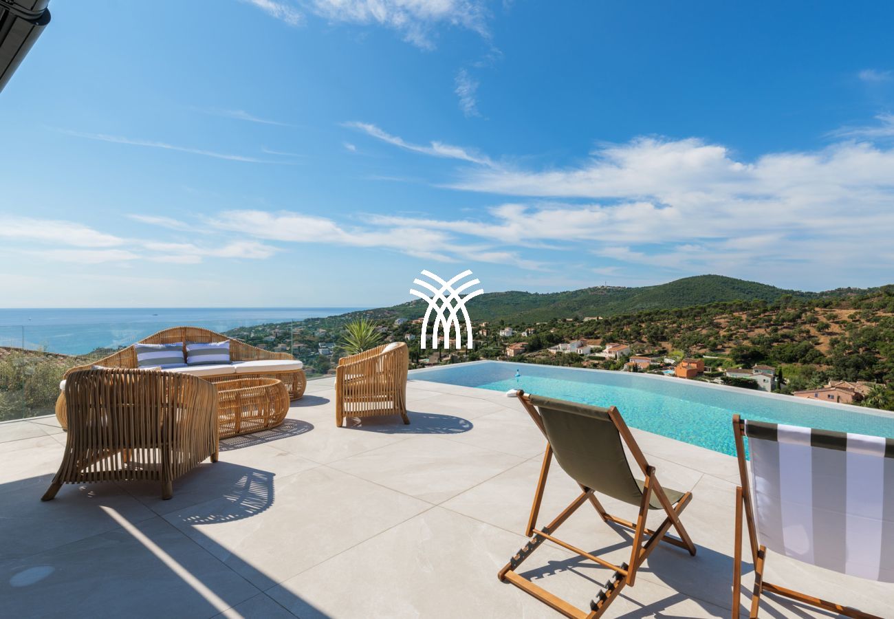Villa à Roquebrune-sur-Argens - Miramaris *****