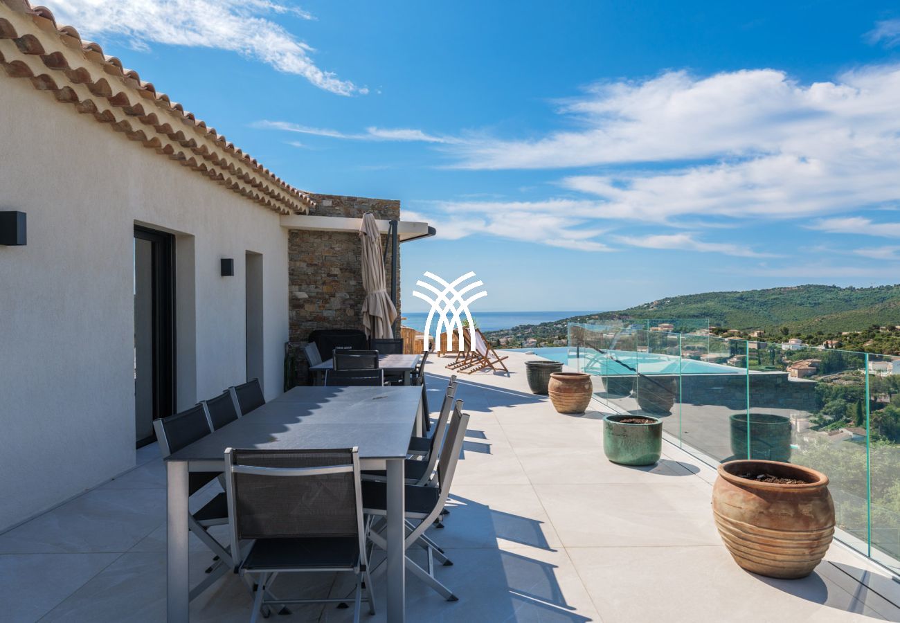 Villa à Roquebrune-sur-Argens - Miramaris *****