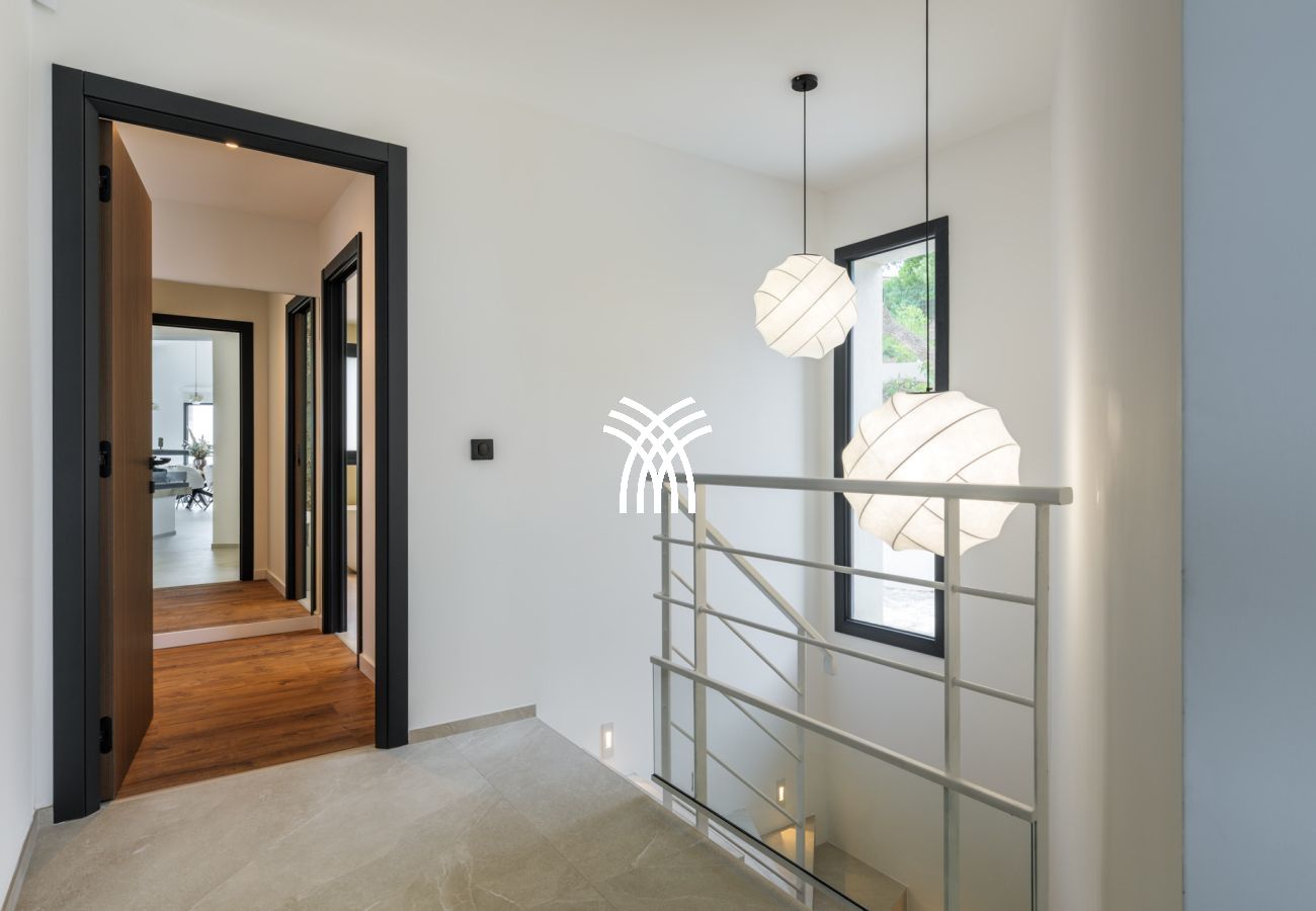 Villa à Roquebrune-sur-Argens - Miramaris *****