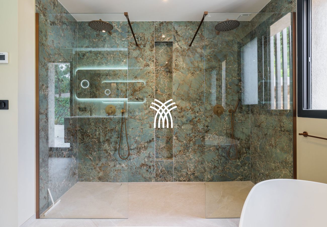 Villa à Roquebrune-sur-Argens - Miramaris *****