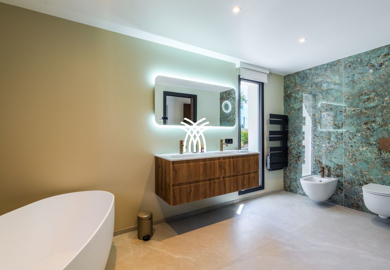 Villa à Roquebrune-sur-Argens - Miramaris *****