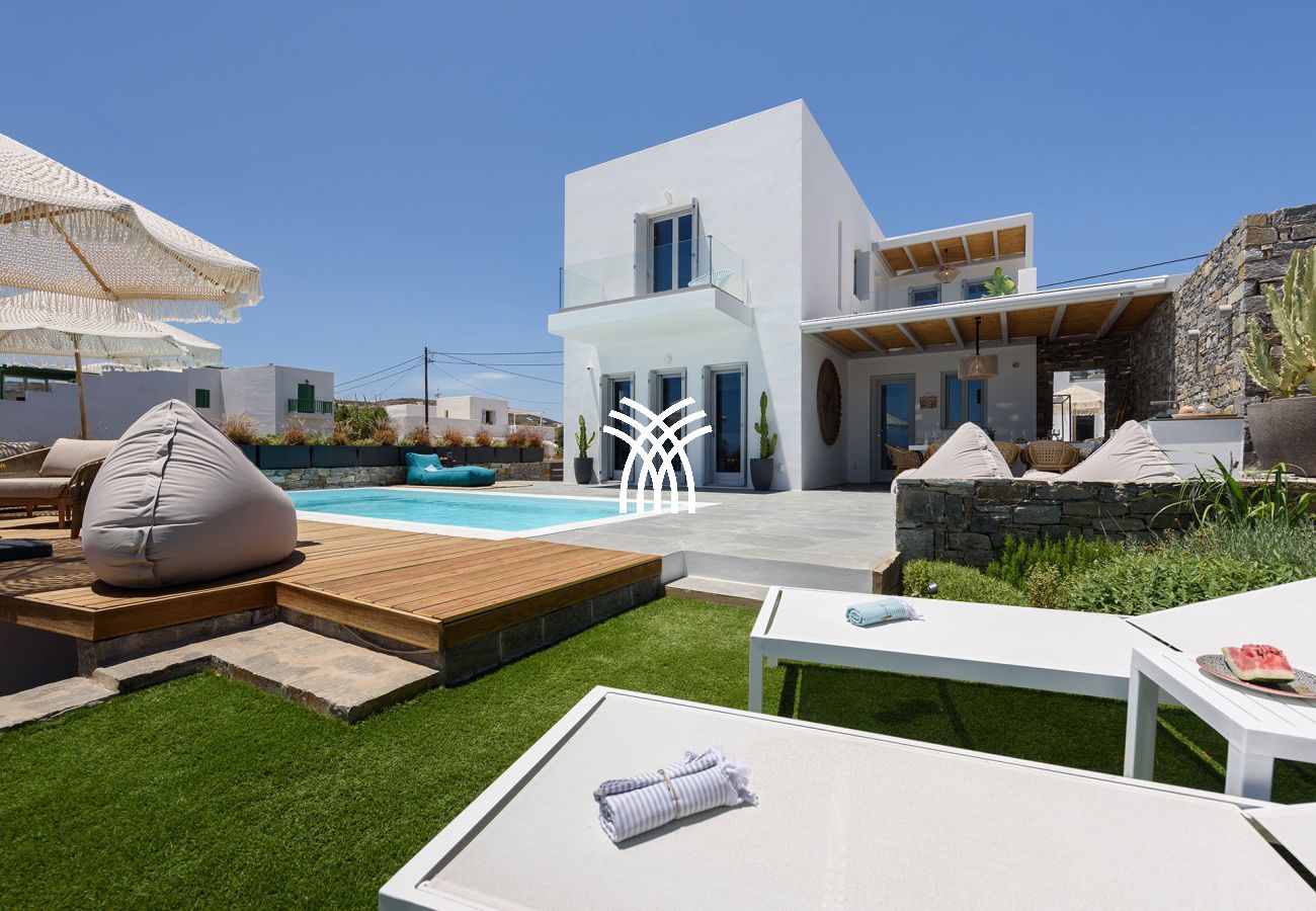 Villa à Paros - Black Pearl