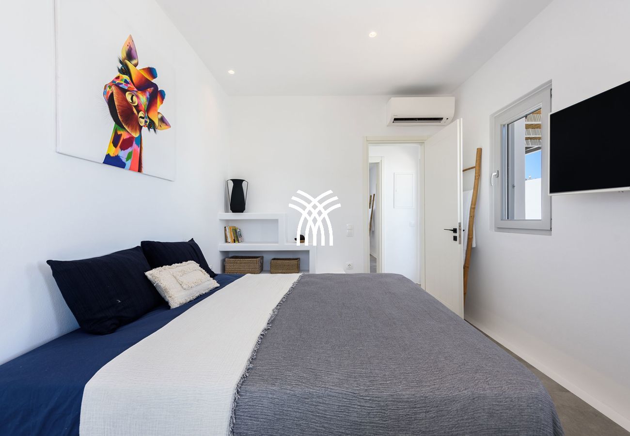 Villa à Paros - Black Pearl