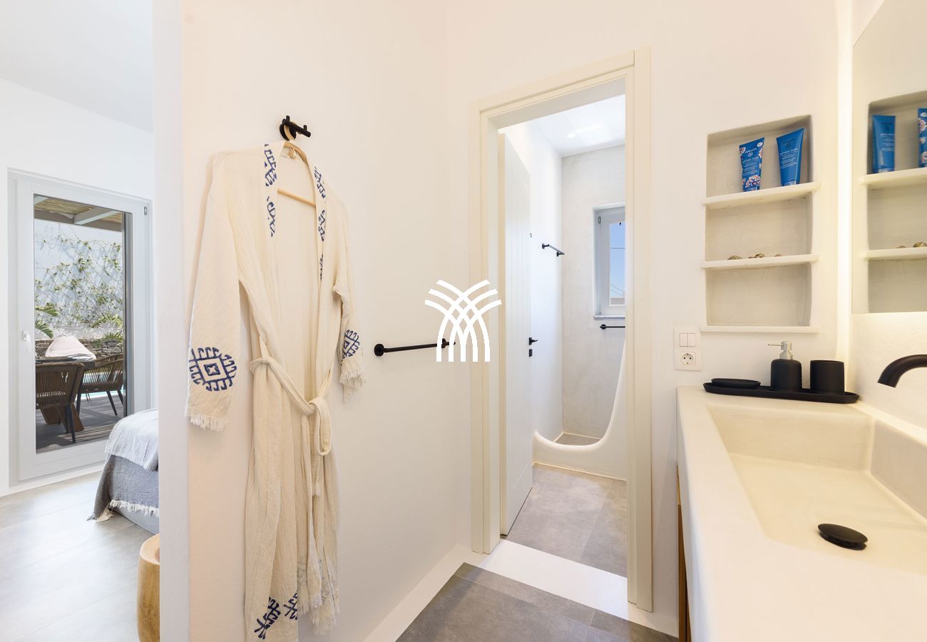 Villa à Paros - Black Pearl