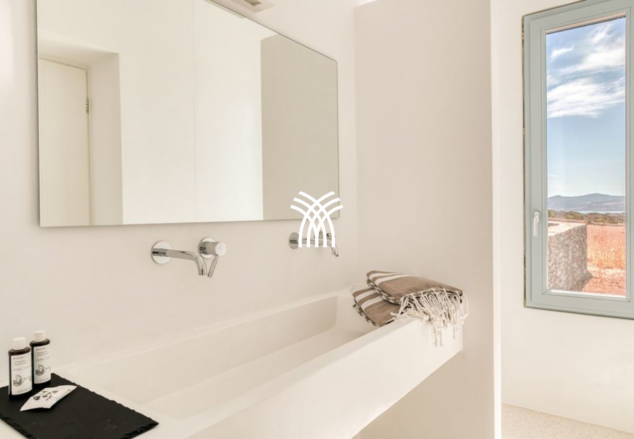 Villa à Parikia - Blanche