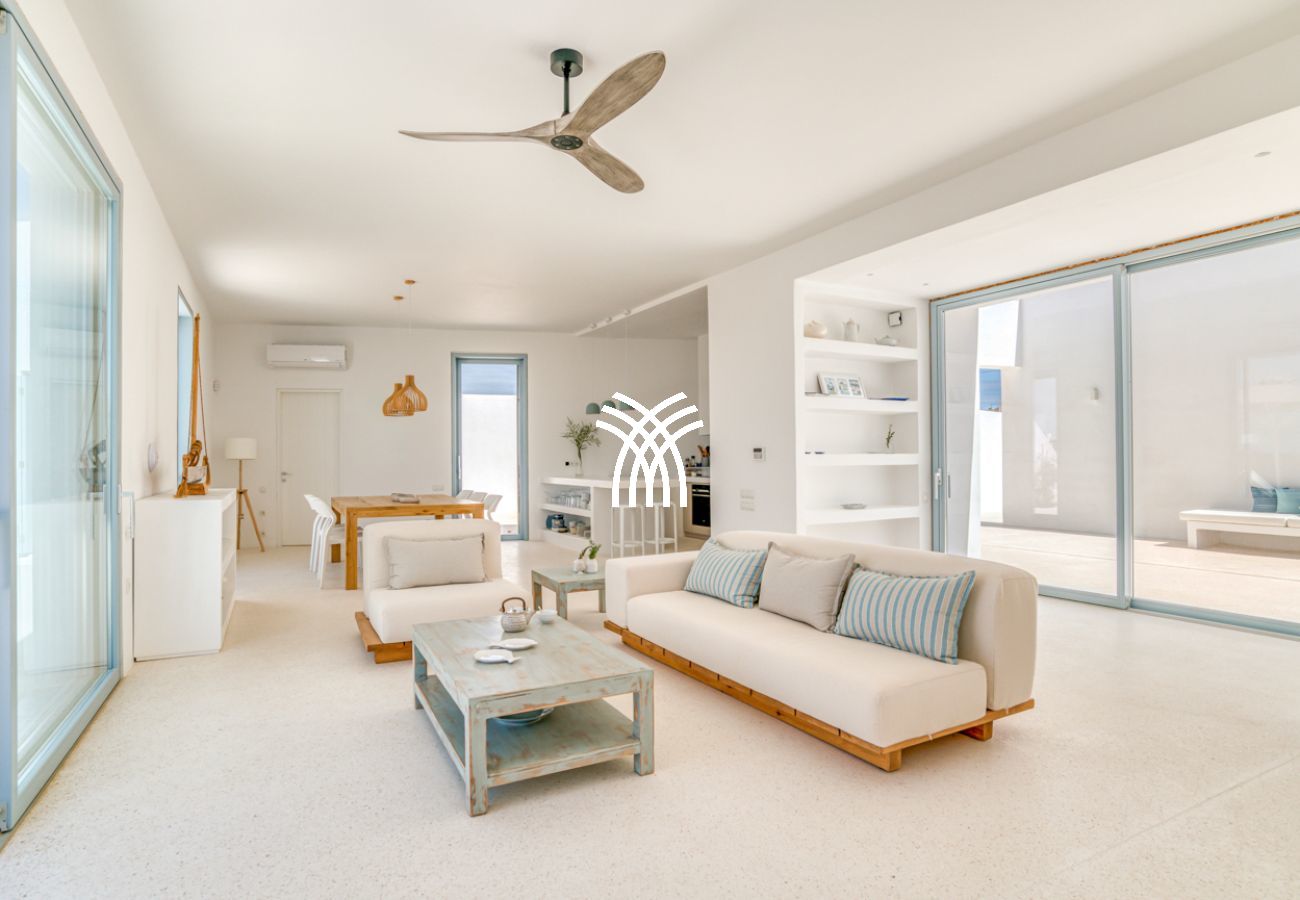 Villa à Parikia - Blanche