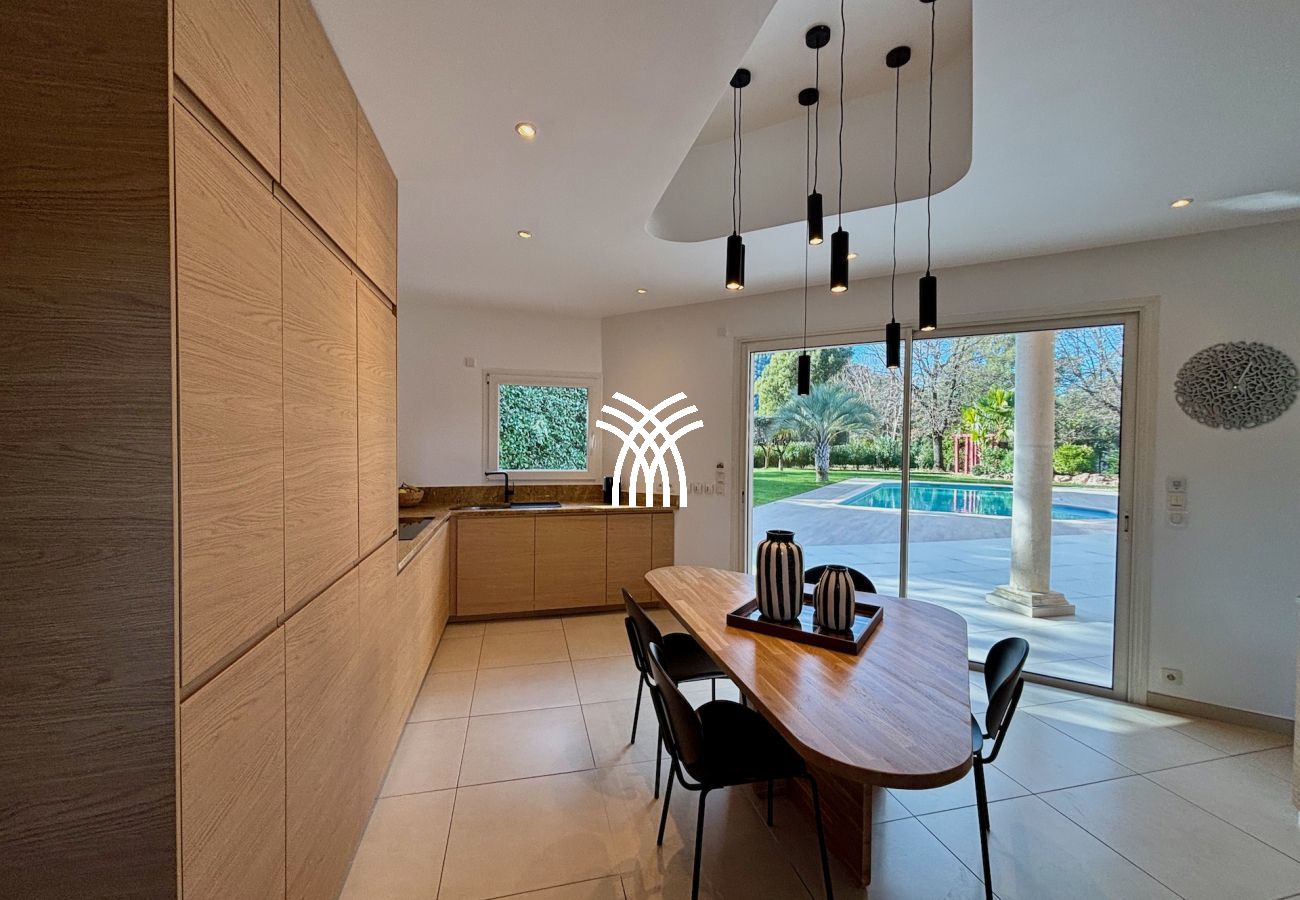 Villa à Fréjus - Esterel *****