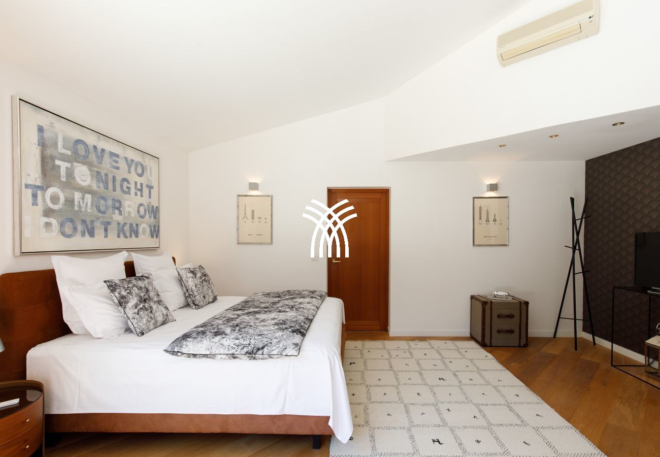 Villa à Fréjus - Esterel *****