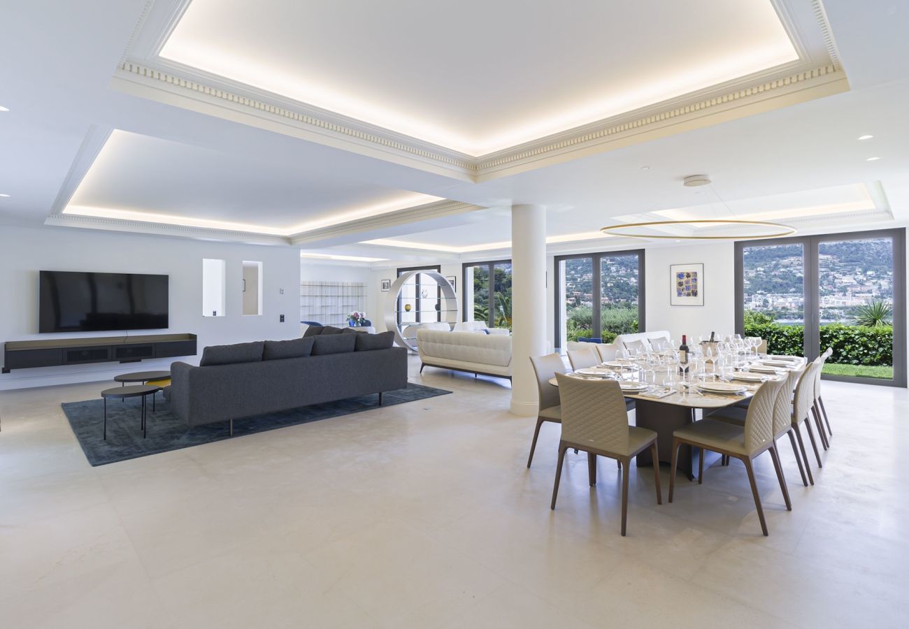 Villa à Saint-Jean-Cap-Ferrat - La Pointe