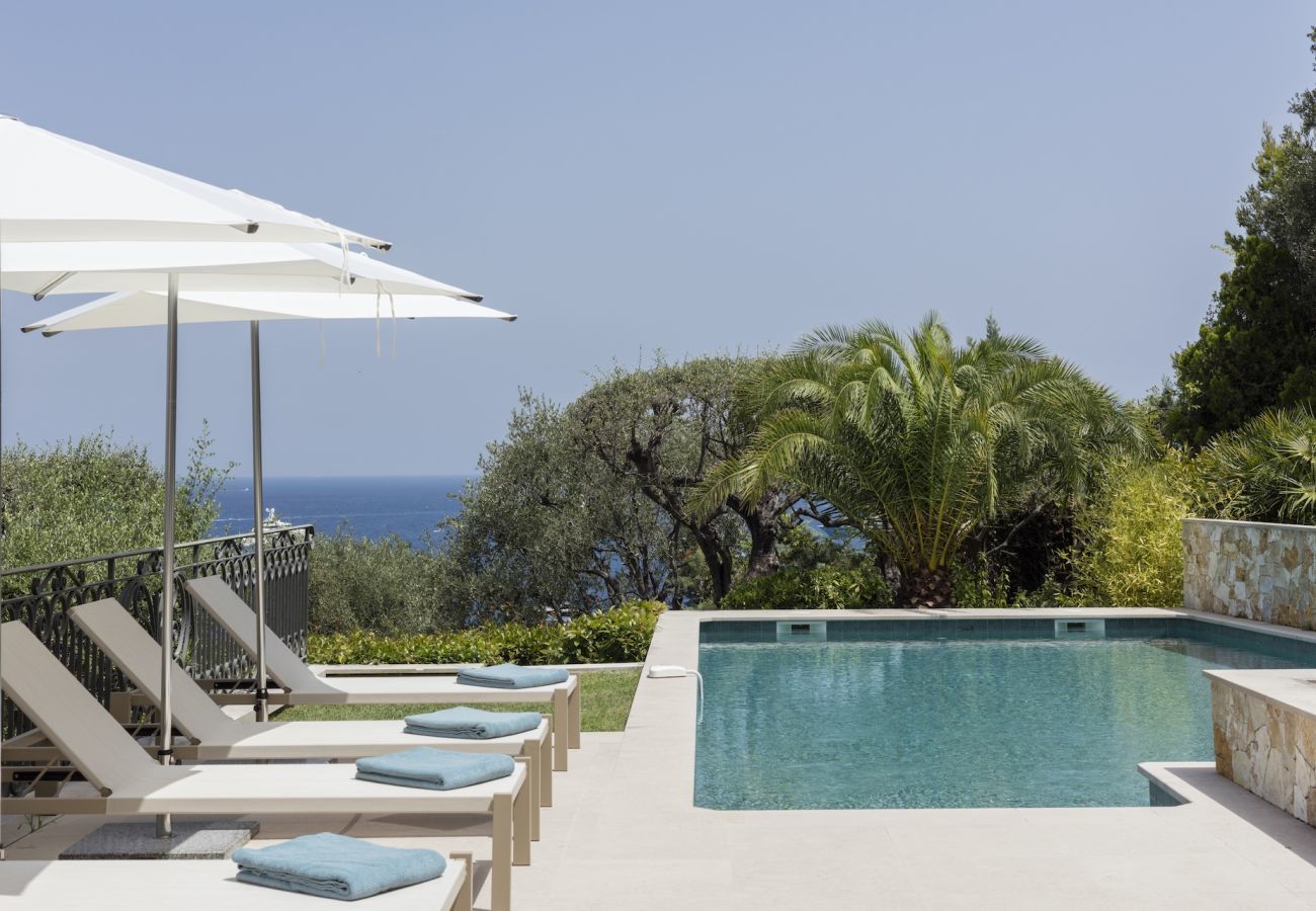 Villa à Saint-Jean-Cap-Ferrat - La Pointe
