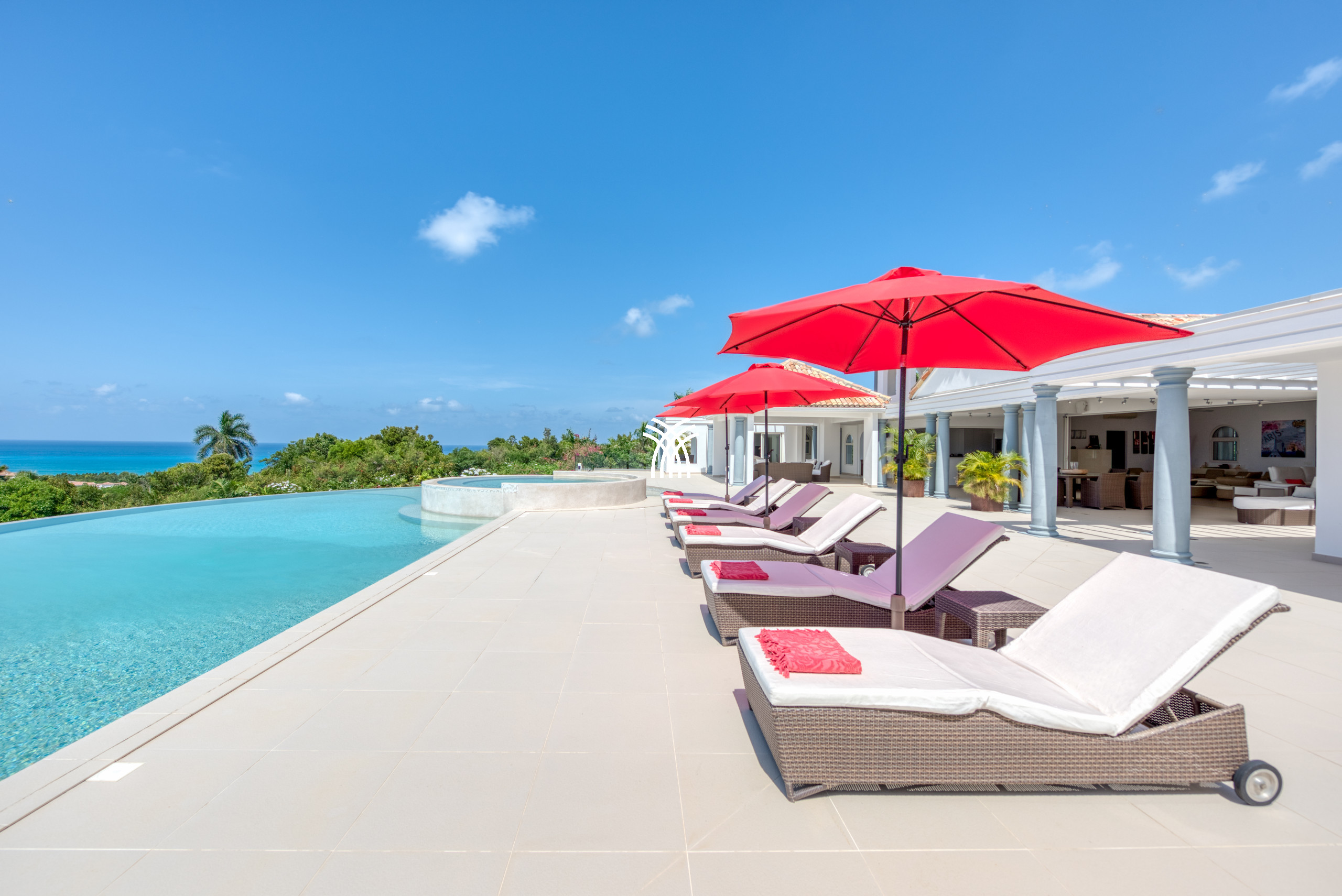 Villa/Dettached house in Terres Basses - Just in Paradise