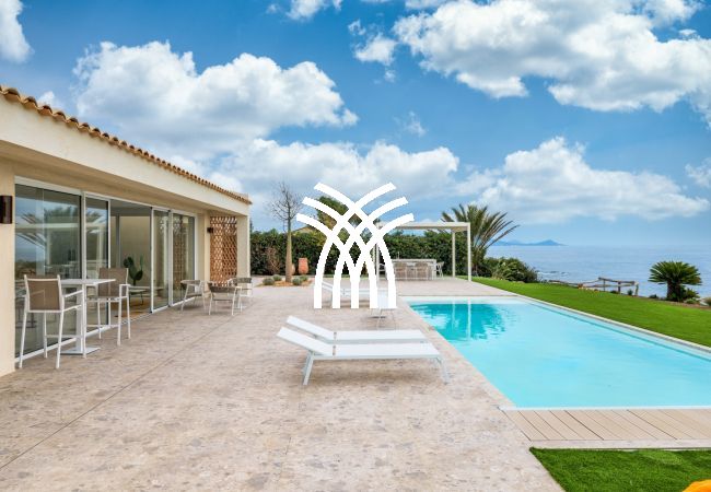 Villa in Saint-Aygulf - Ibaia *****