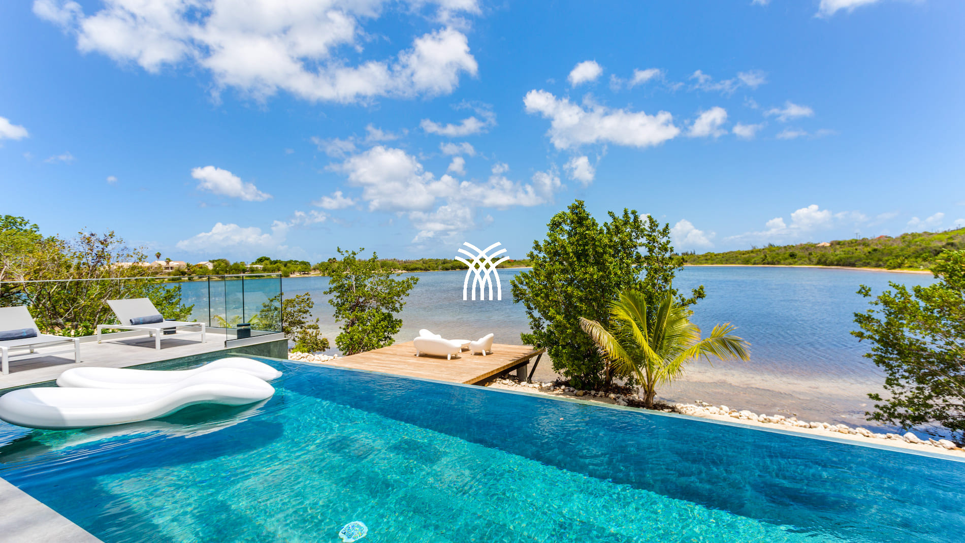 Villa/Dettached house in Terres Basses - Enjoy