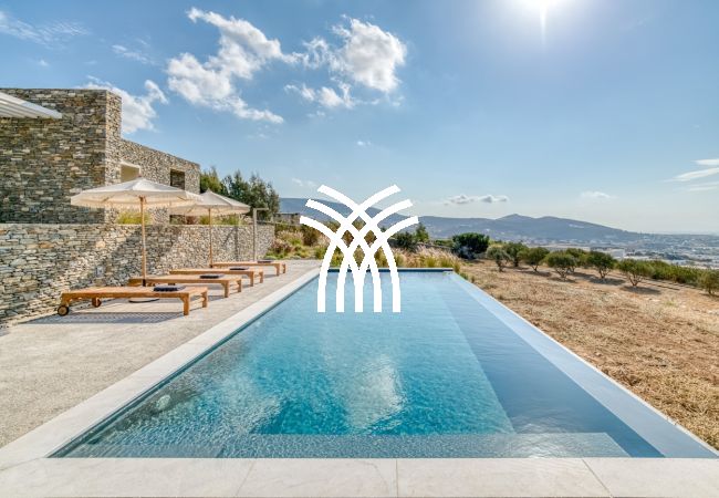 Villa in Paros - Petra