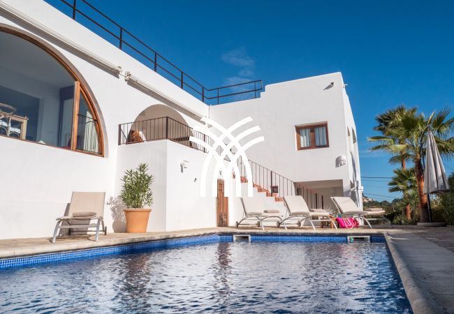 Villa in Ibiza - Sa Cigonya