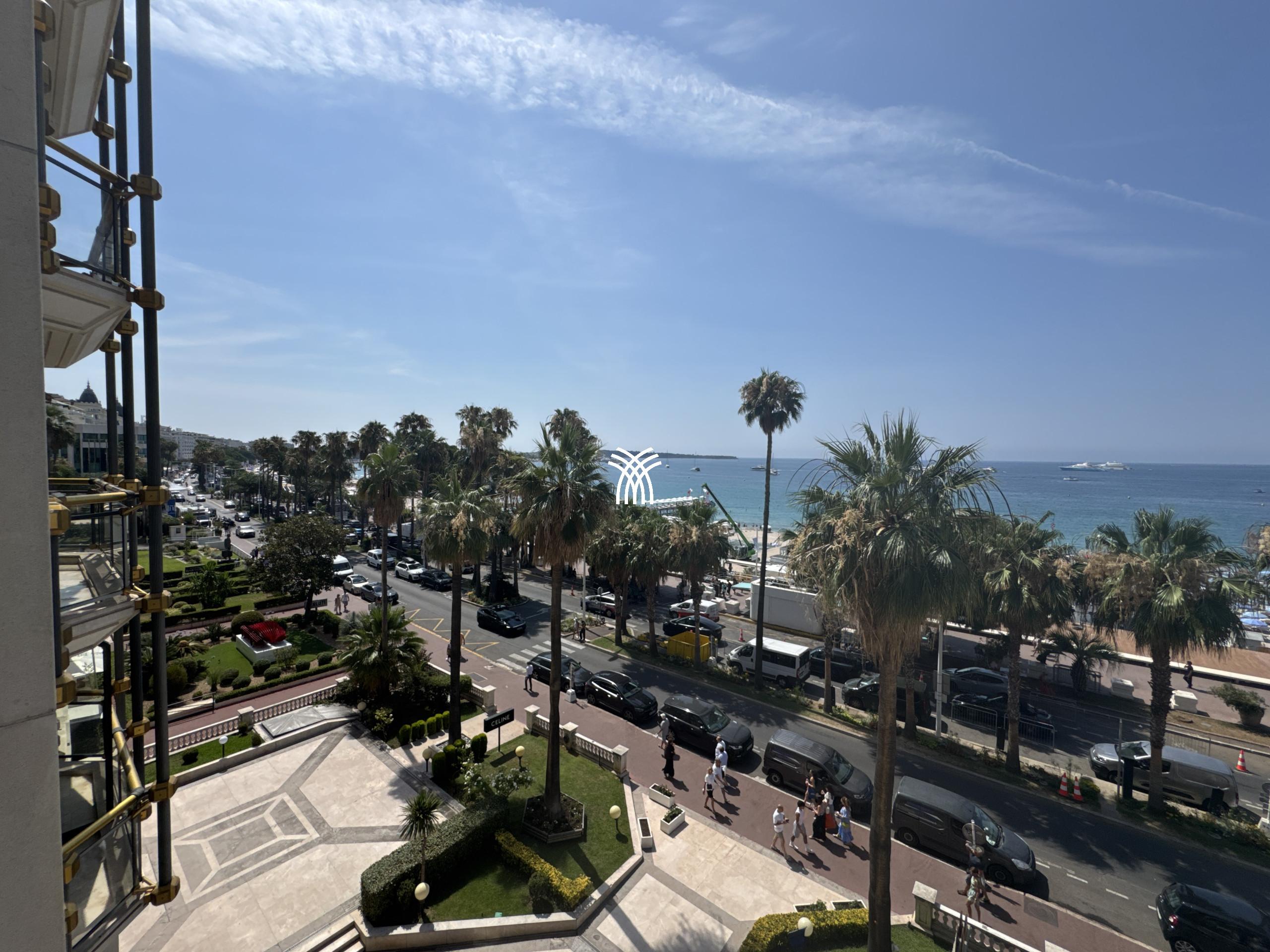  in Cannes - Prakto