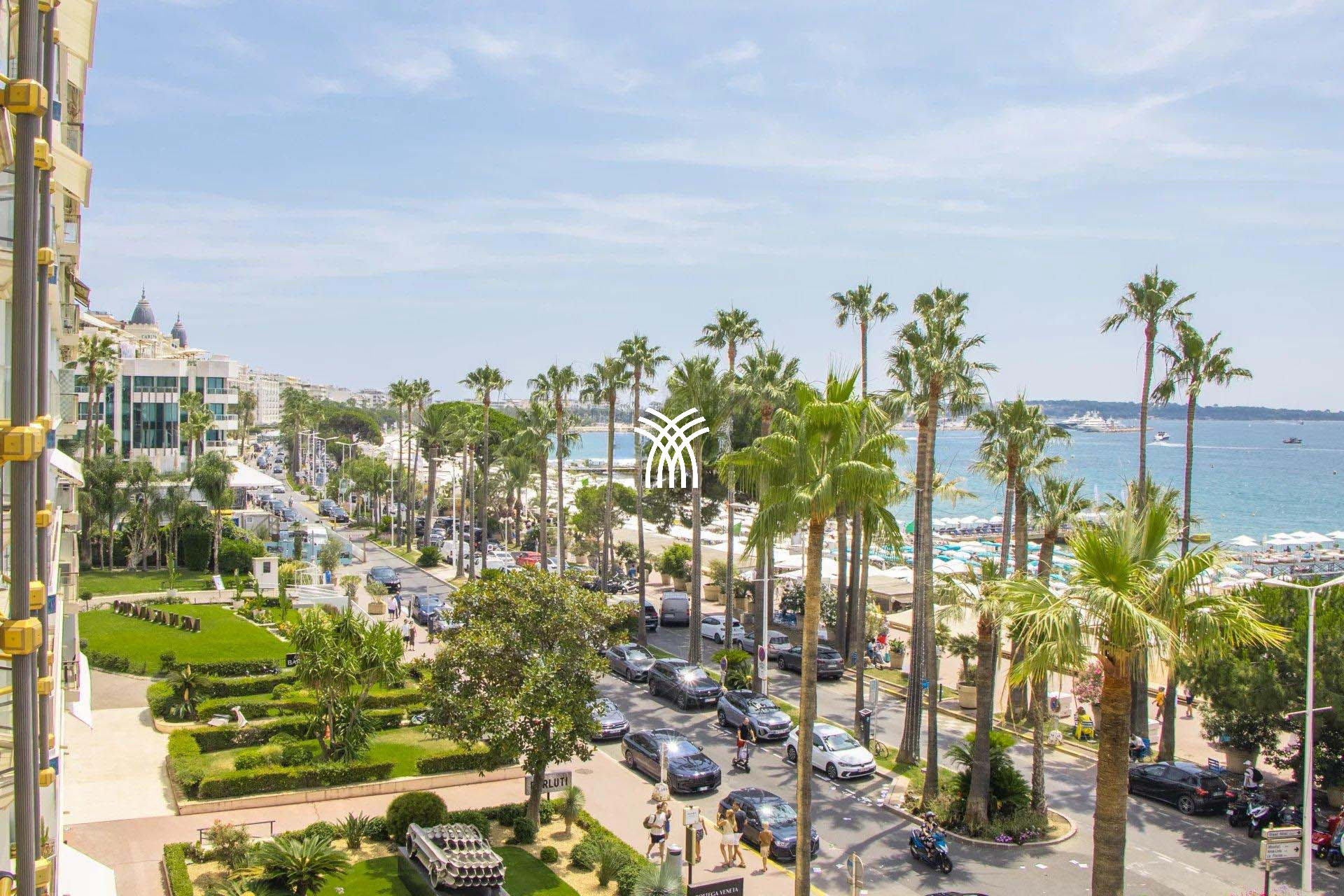  in Cannes - Prakto