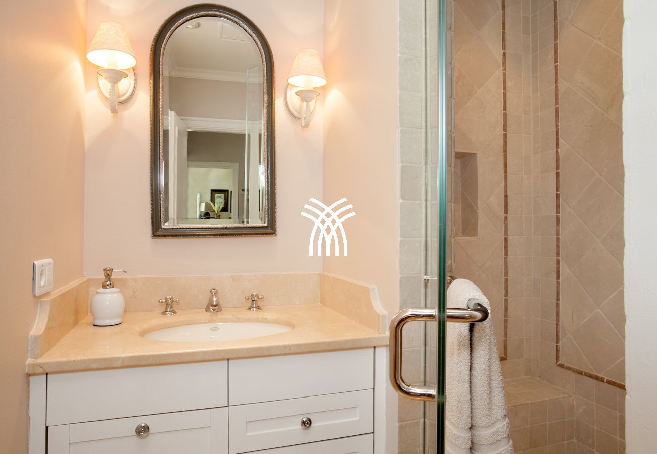 Villa in Terres Basses - Chateau des Palmiers