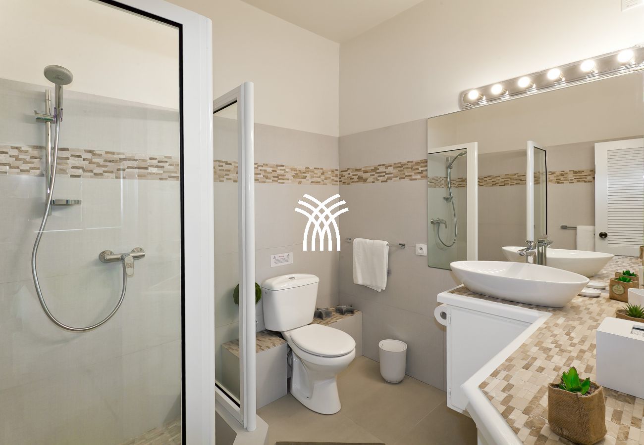 Villa in Terres Basses - Giselle