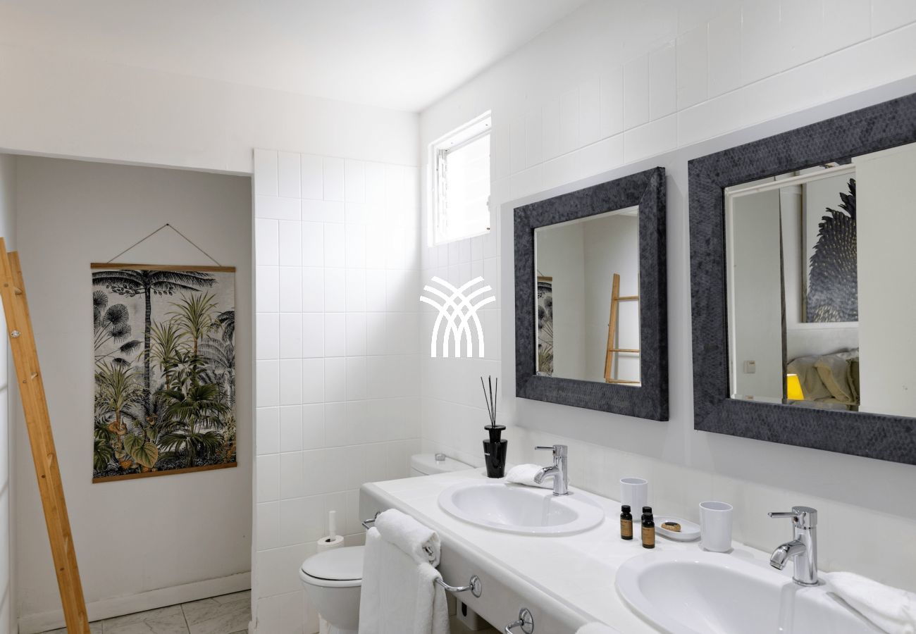 Villa in Terres Basses - Greystone