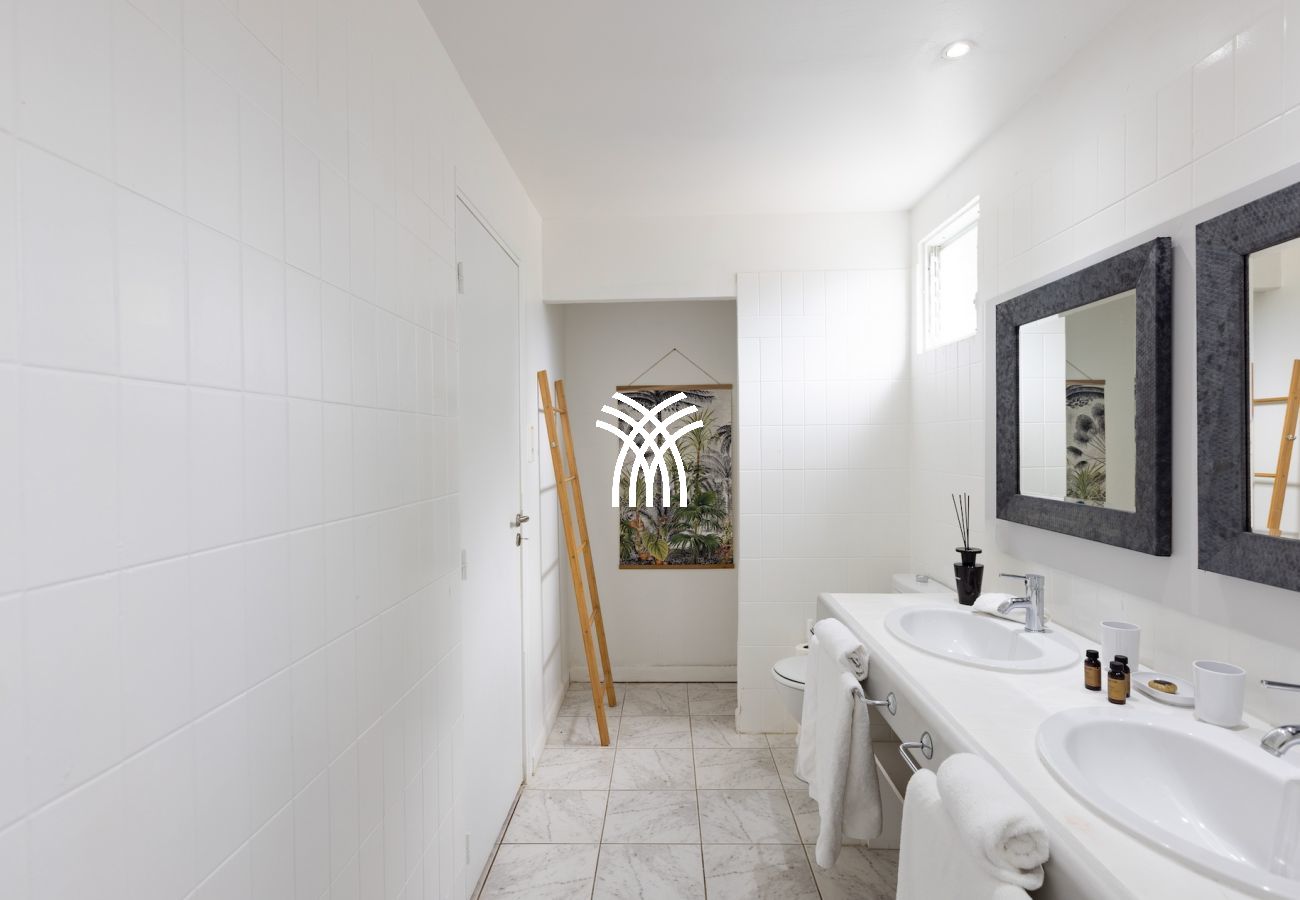 Villa in Terres Basses - Greystone