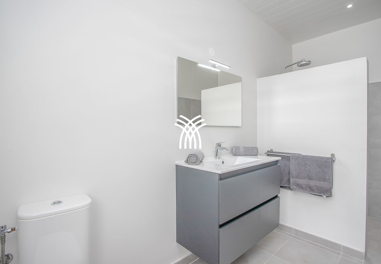 Villa in Le Diamant - Sand Beach