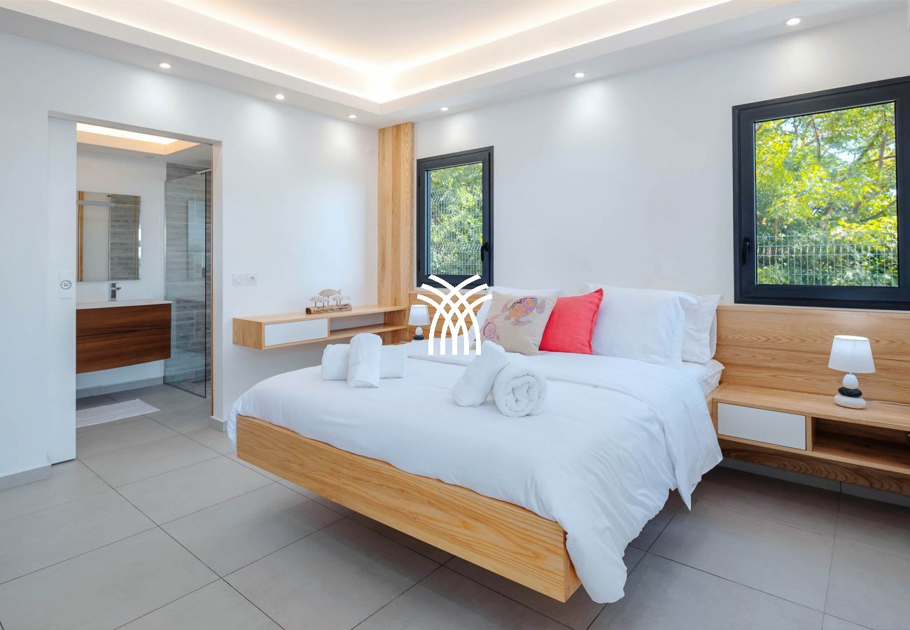 Villa in Sainte-Anne - Azur ****