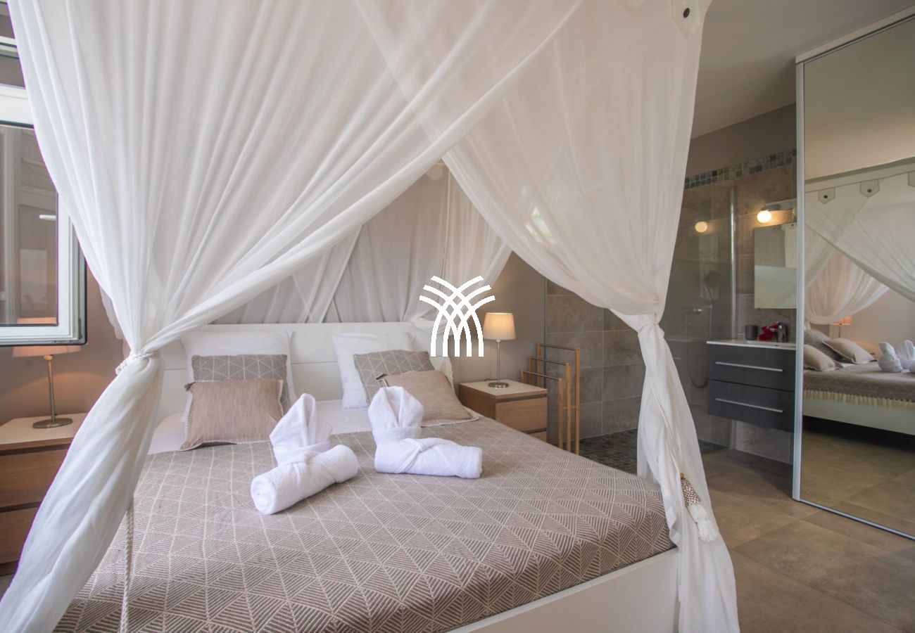 Villa in Les Anses-d´Arlet - BellaVista