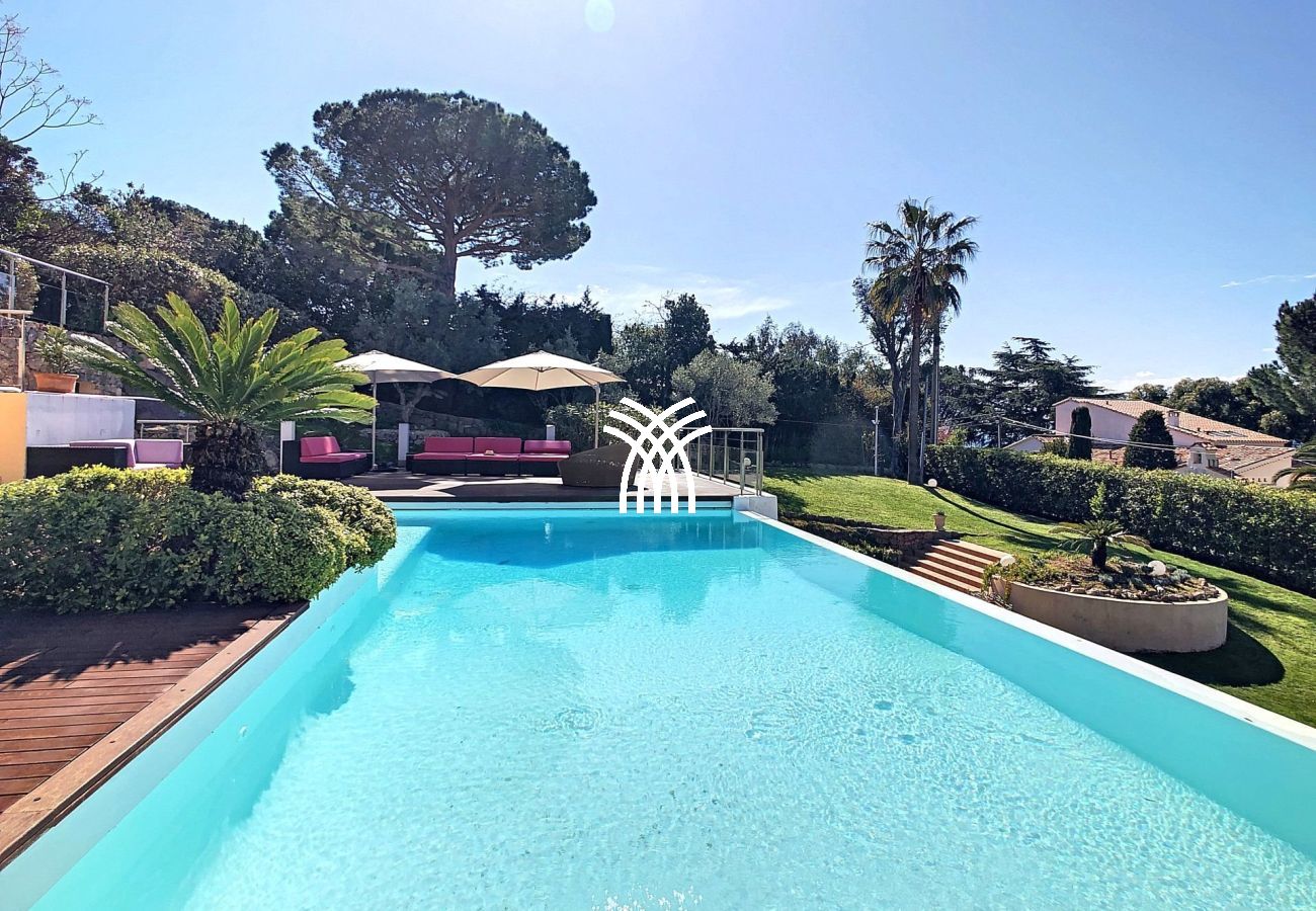Villa in Cannes - 5 Seasons