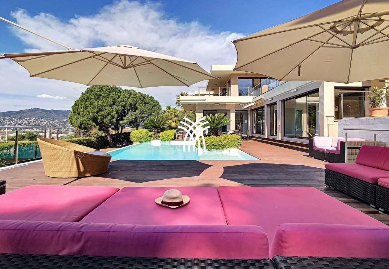 Villa in Cannes - 5 Seasons