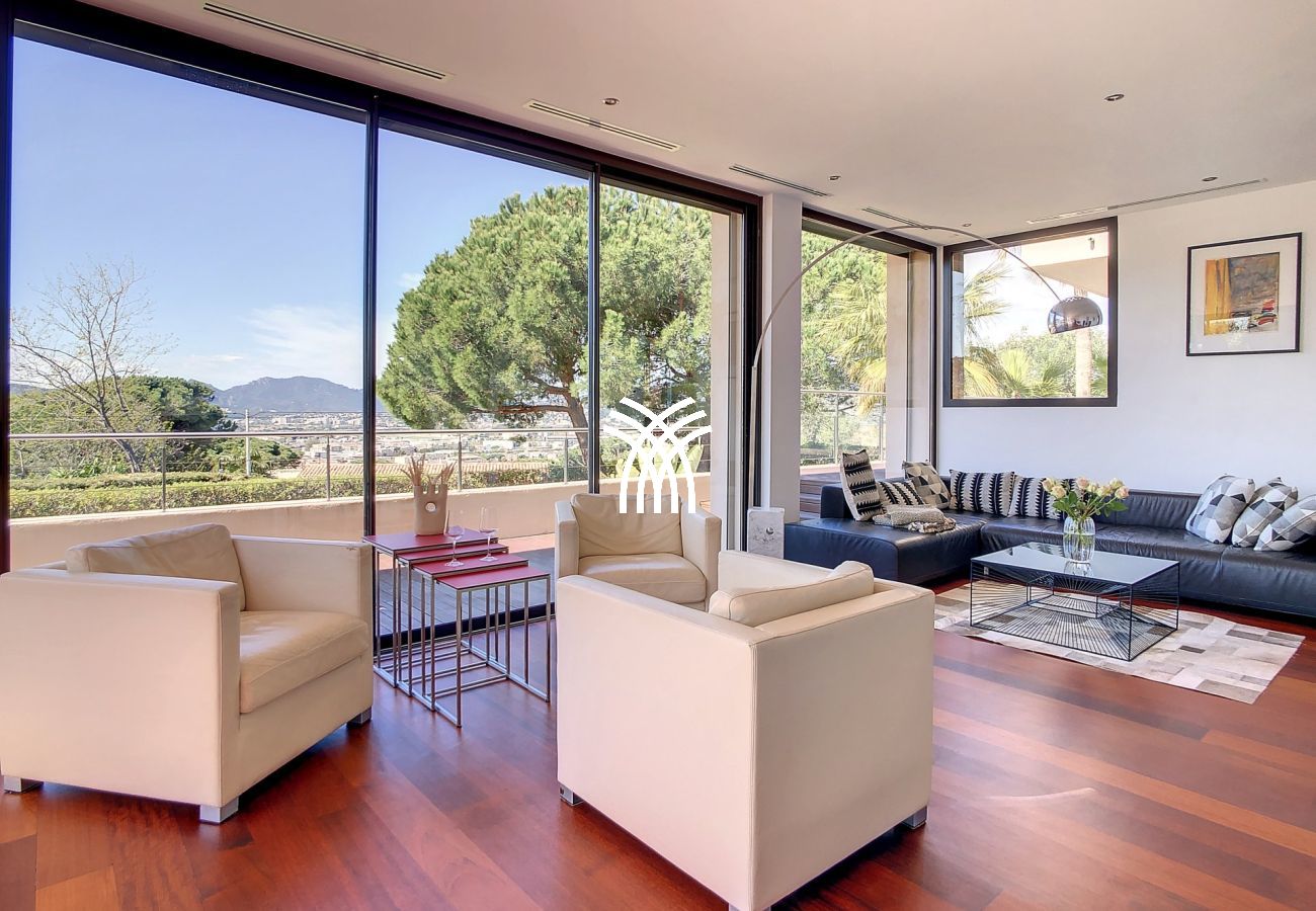 Villa in Cannes - 5 Seasons